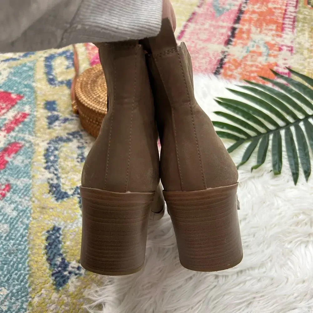 MIA Brown Heeled Ankle Boot Bootie 9.5 Neutral Square Toe Block Heel